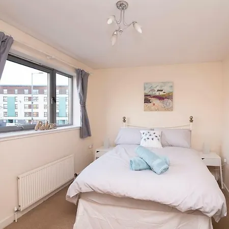 Bright Contemporary Merchant City Flat In Central Location Glasgow Extérieur photo